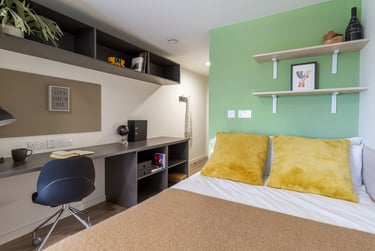 Platinum En Suite at Dun Holm House, Unit 8, The Riverwalk, City Centre, Durham, DH14SL - Image 2
